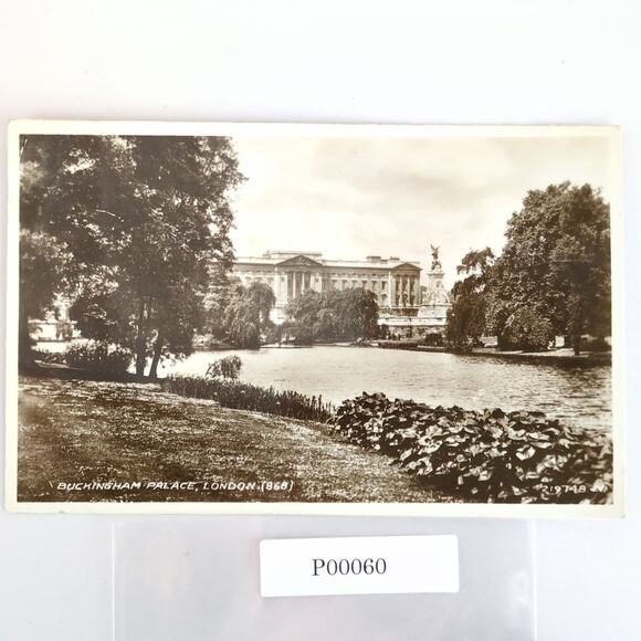 Vintage 1937 Photograph Postcard Buckingham Palace London England Valentine's - Picture 1 of 2